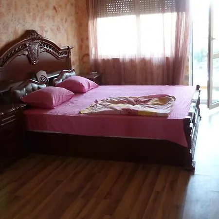 Antonia شقة *
