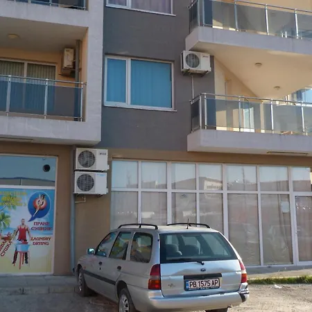 Antonia Sunny Beach